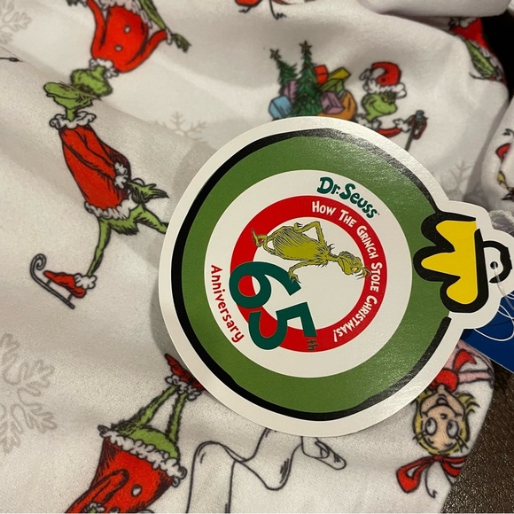 Dr. Seuss How The Grinch Stole Christmas Flannel Pajama Nightgown Size 4 NEW!! - Picture 5 of 5